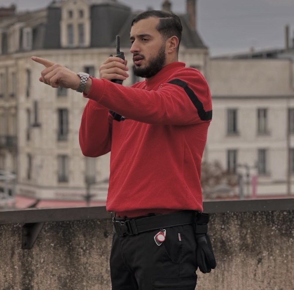 Agent de sécurité en uniforme